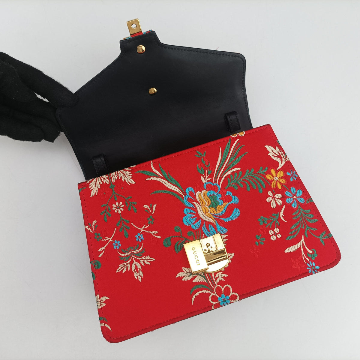 Pre-owned Gucci Sylvie Red x Multicolor silk 472107 shoulderbag | stylenewstar