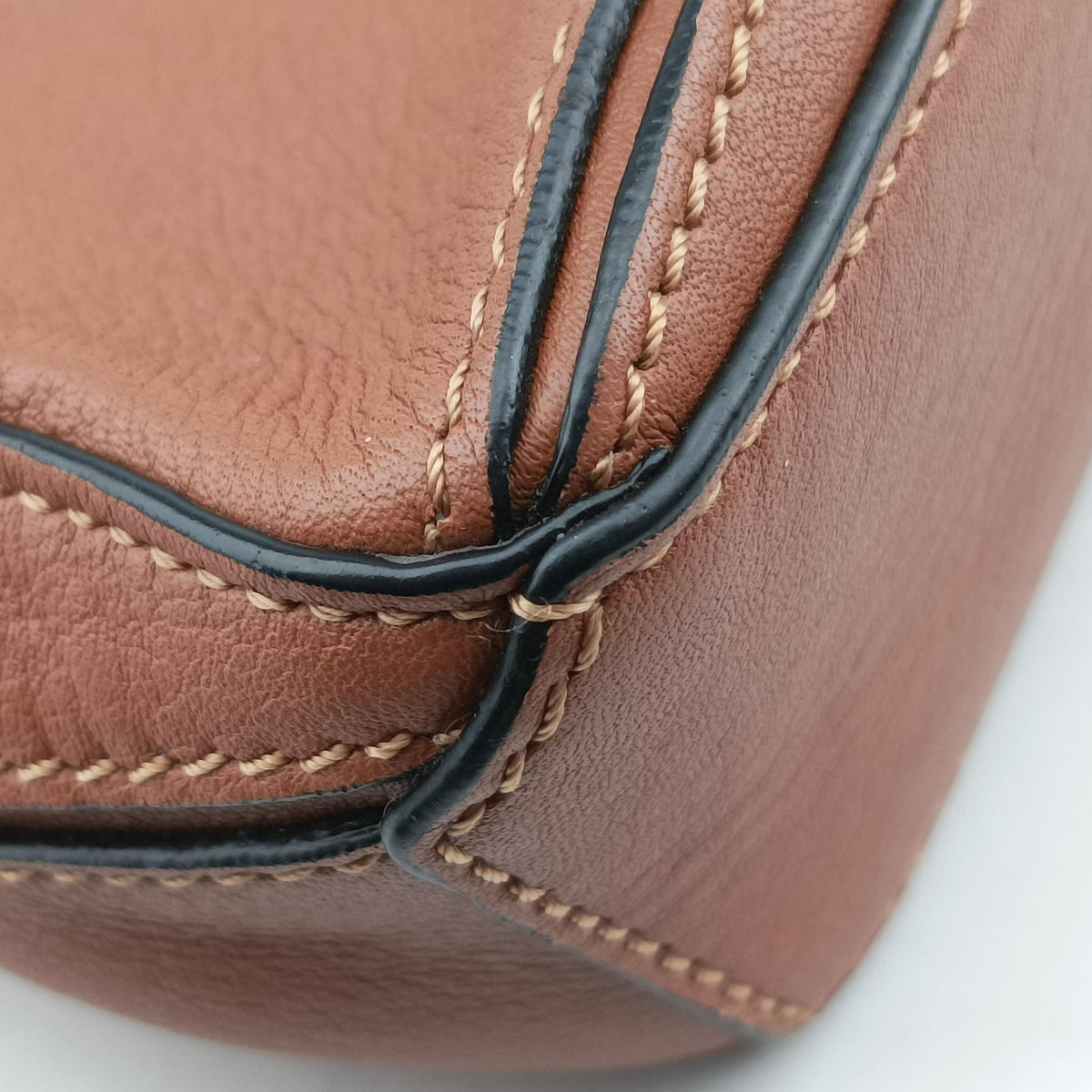 Pre-owned Loewe Puzzle Brown Leather  shoulderbag | stylenewstar