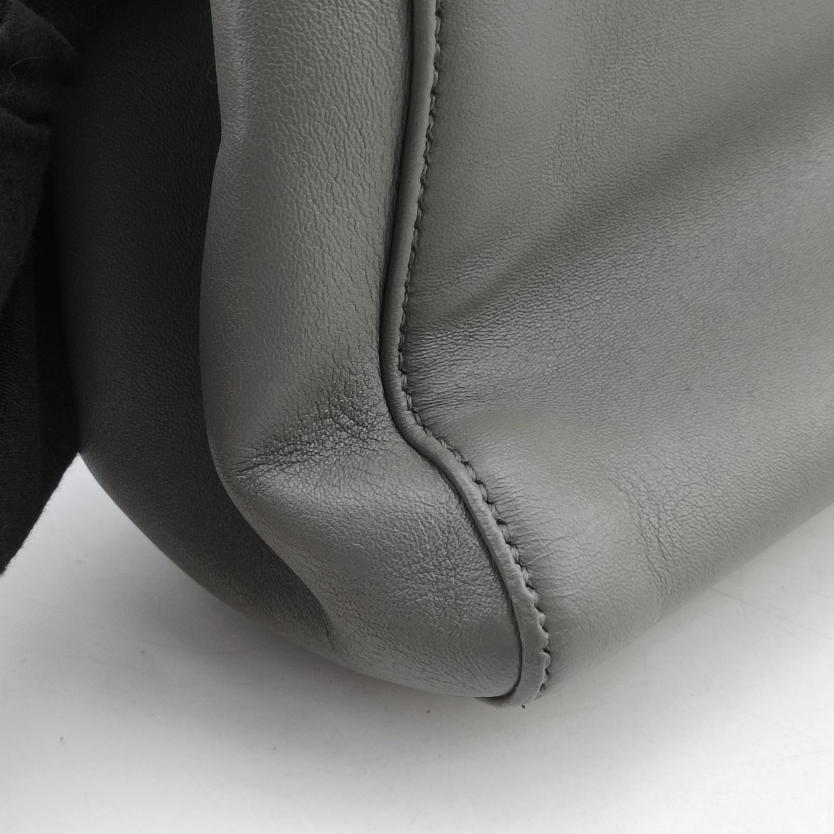 Pre-owned Fendi PEEKABOO Blue×Gray Leather 8BN244 shoulderbag | stylenewstar