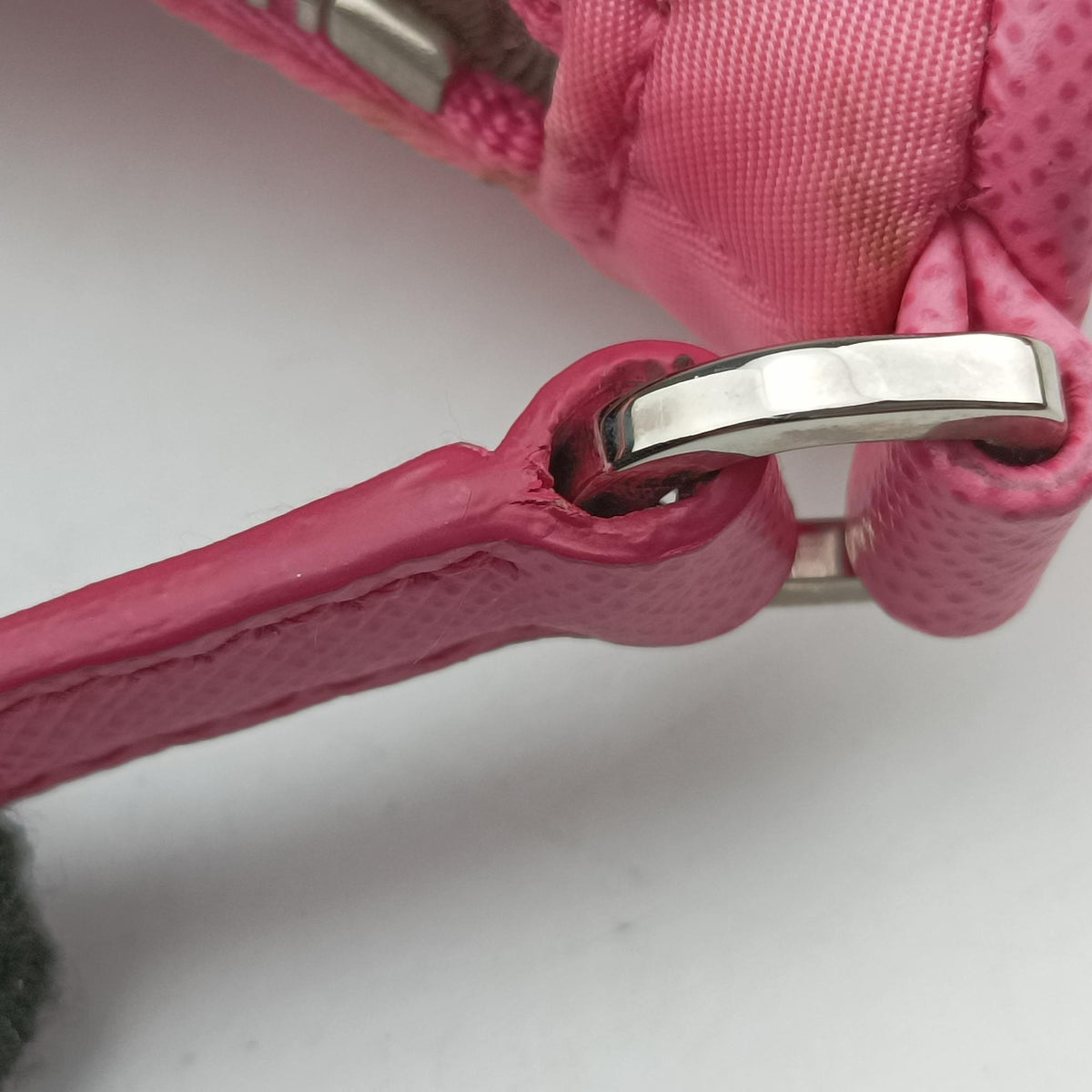 Secondhand Prada Re-Edition 2005 Hobo Pink Nylon×leather 1NE515 handbag | stylenewstar