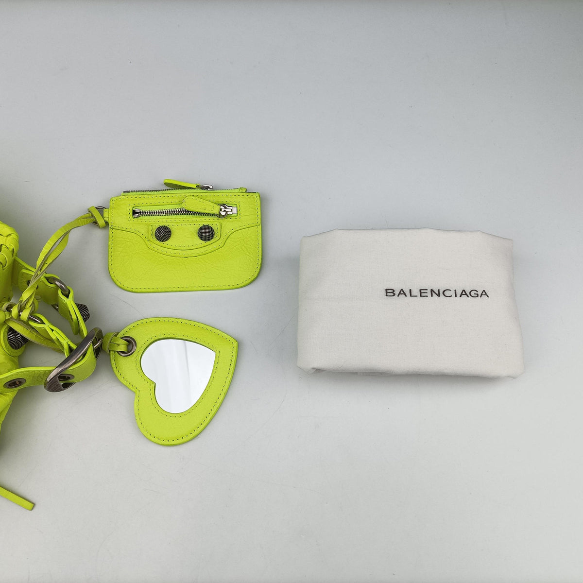 Vintage Balenciaga Le Cagole Green lambskin  shoulderbag | stylenewstar