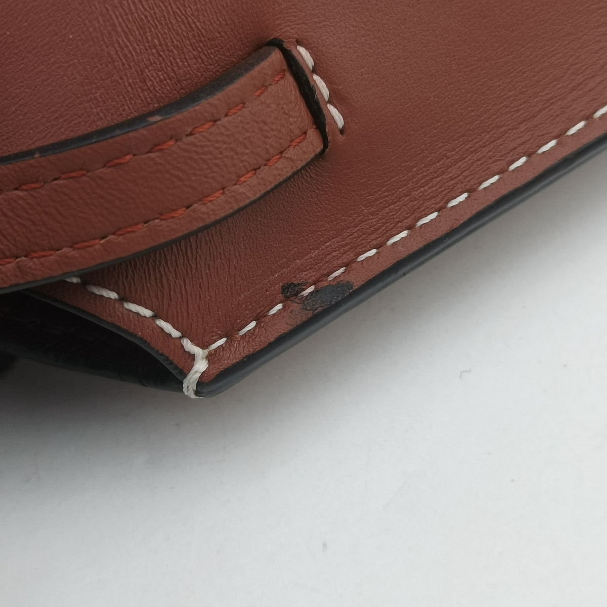 Pre-owned Loewe GATE POCKET Brown Leather  shoulderbag | stylenewstar