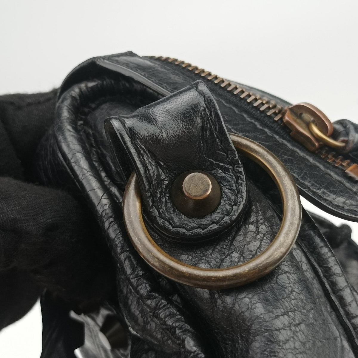Pre-owned Balenciaga Classic City Mini Black lambskin  shoulderbag | stylenewstar