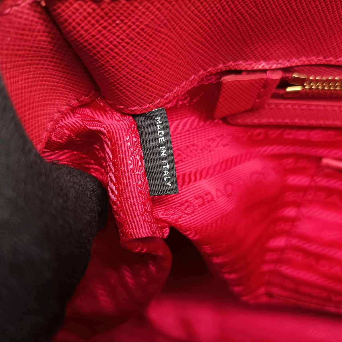 Pre-owned Prada Galleria Red SAFFIANO Leather BN2274 handbag | stylenewstar