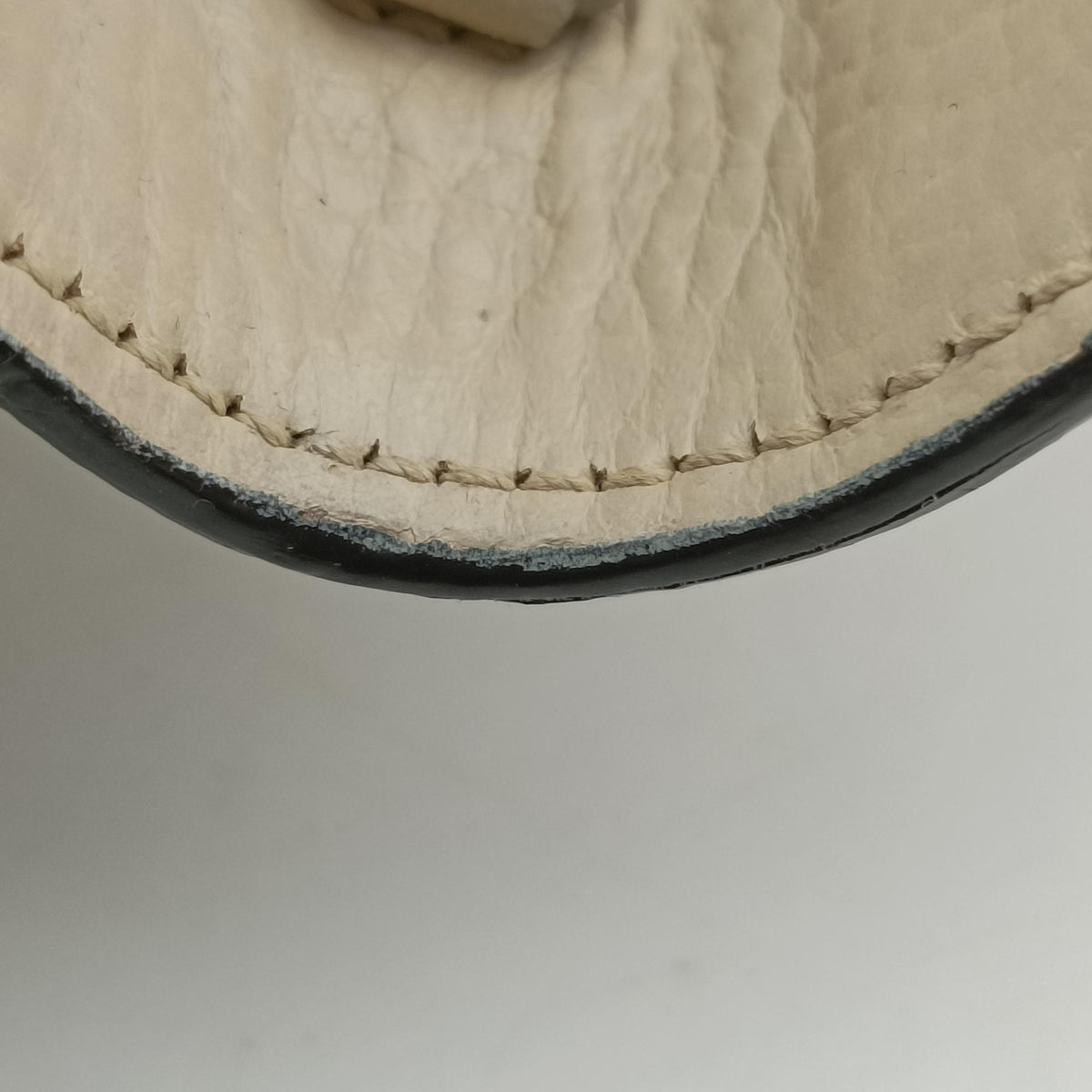 Secondhand Gucci Dionysus White Leather 476432 shoulderbag | stylenewstar