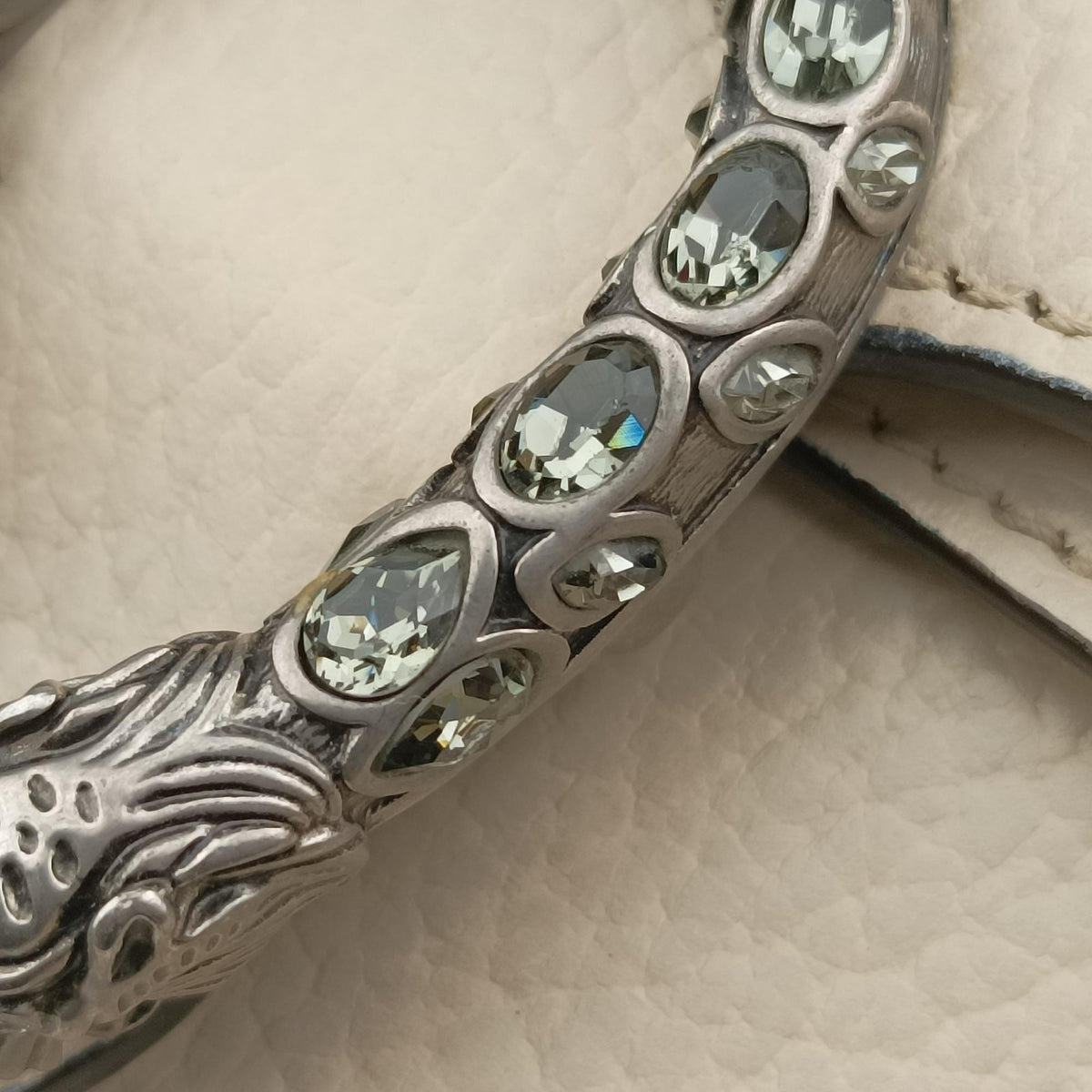 Secondhand Gucci Dionysus White Leather 476432 shoulderbag | stylenewstar
