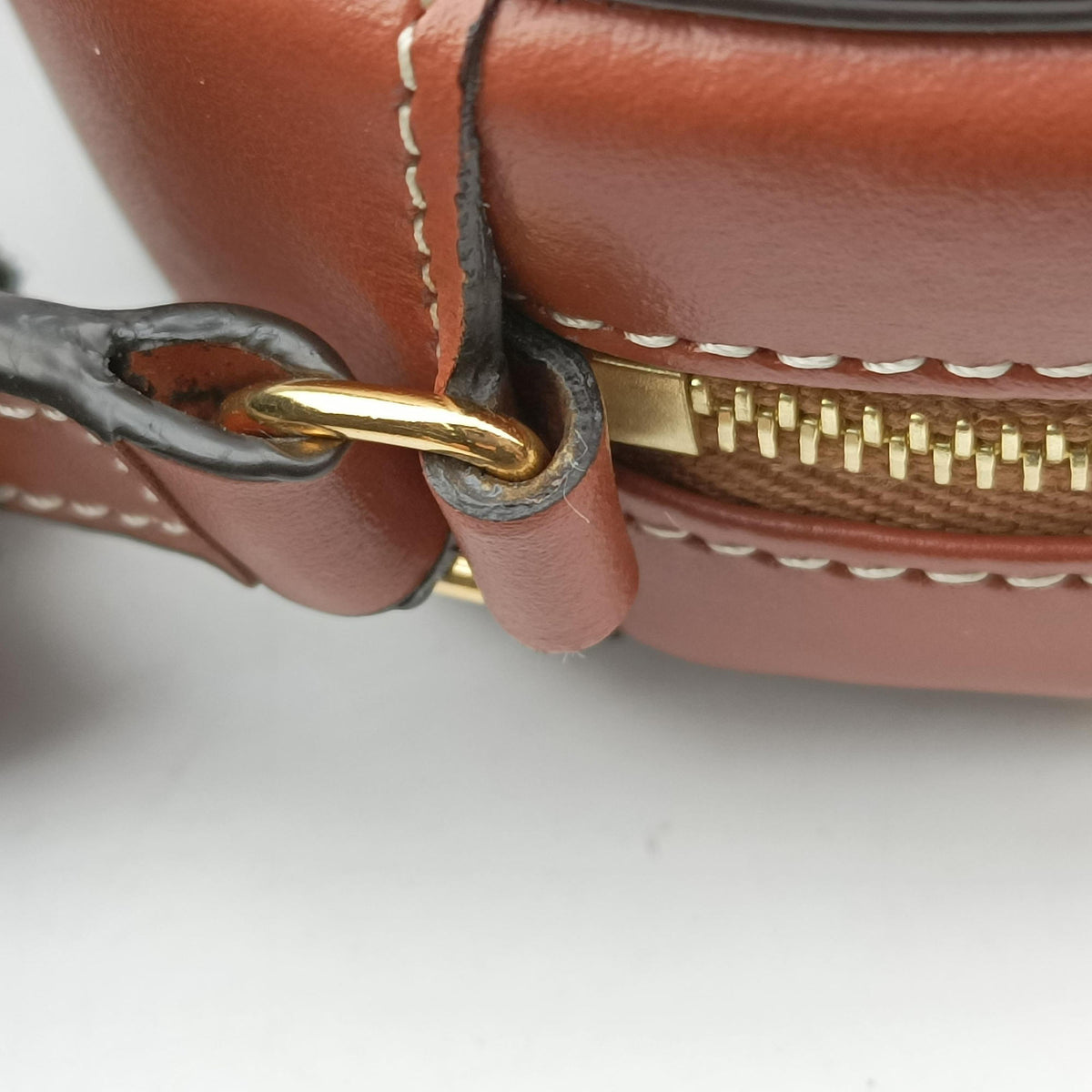 Pre-owned Celine Oval Purse Cuir Triomphe Brown Leather  shoulderbag | stylenewstar
