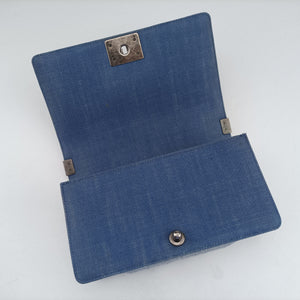 Pre-owned Chanel BOY CHANEL Blue Denim A67086 shoulderbag | stylenewstar