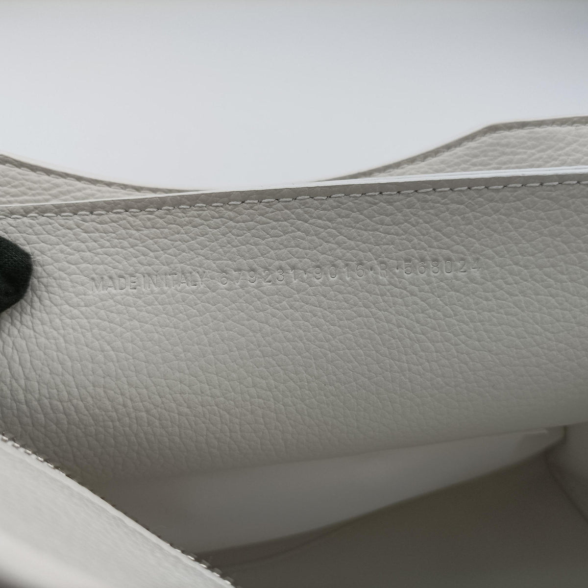 Secondhand Balenciaga Neo Classic City S White Leather 638521 shoulderbag | stylenewstar