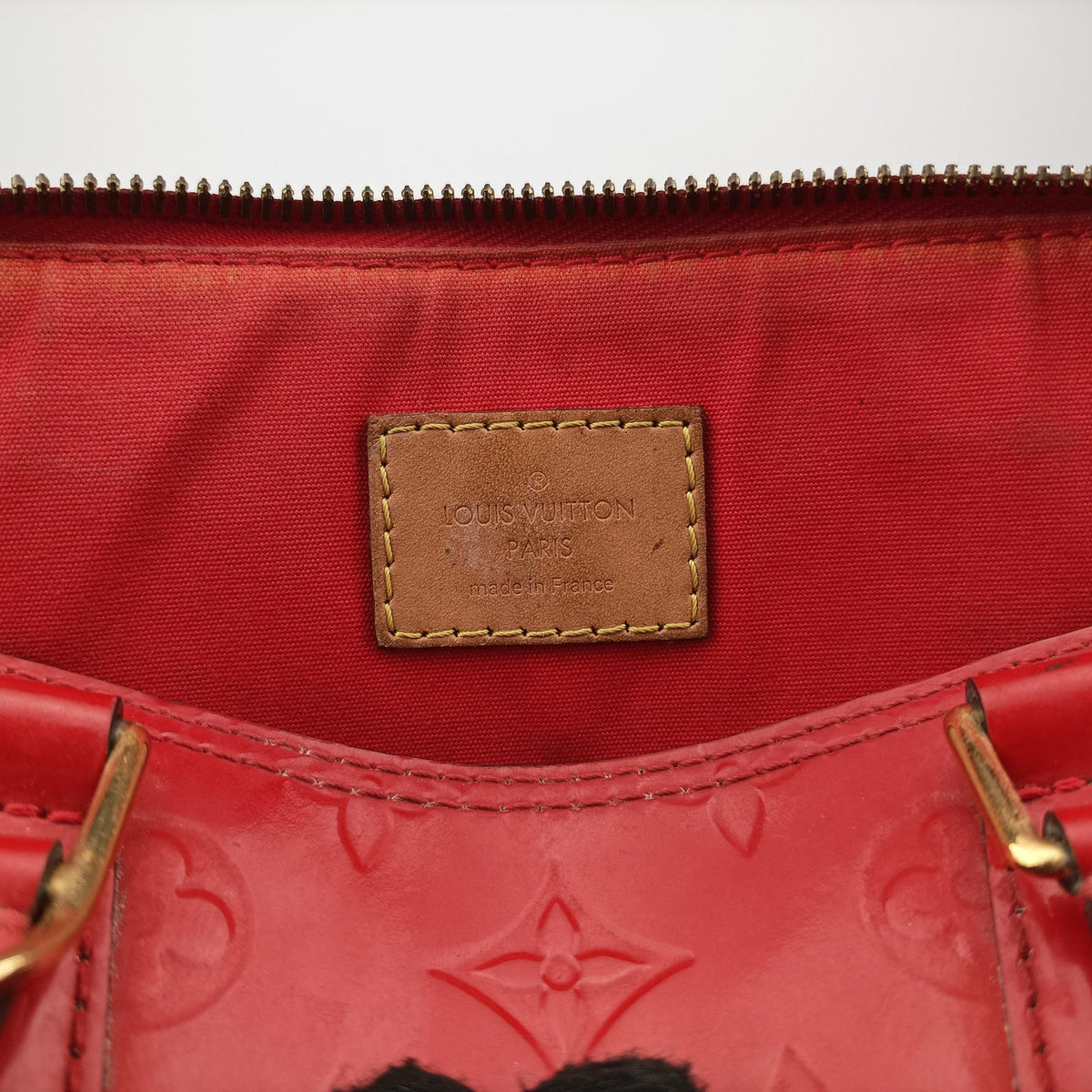 Secondhand Louis Vuitton Alma PM pomme d'amour Vernis M90096 handbag | stylenewstar