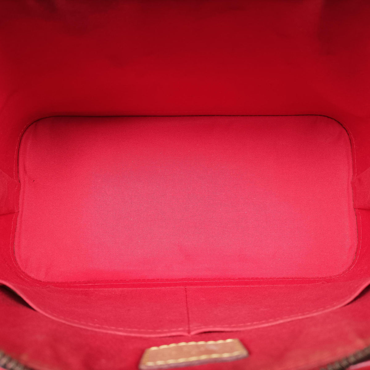 Secondhand Louis Vuitton Alma PM pomme d'amour Vernis M90096 handbag | stylenewstar