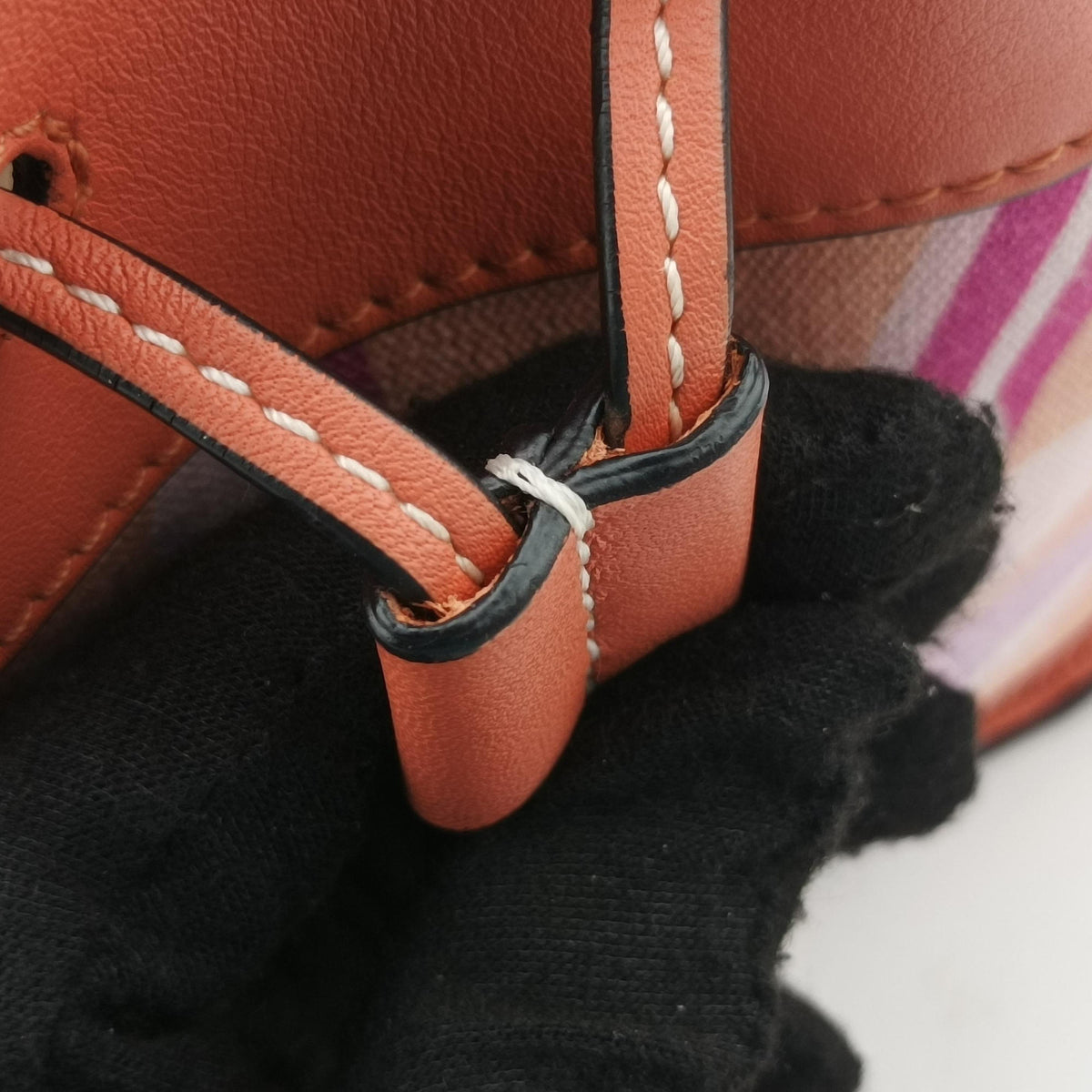 Pre-owned Loewe Hammock orange Leather  shoulderbag | stylenewstar