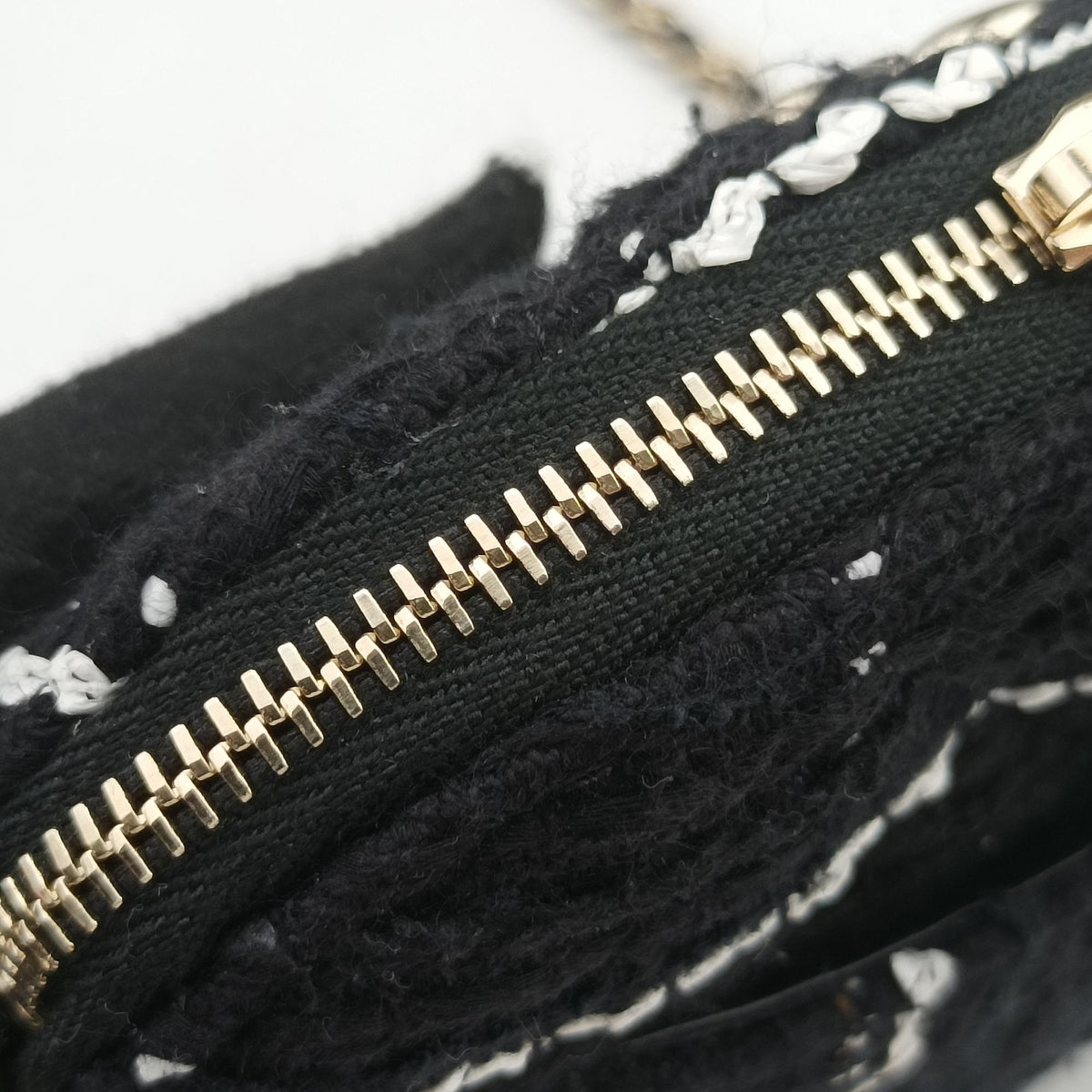 Pre-owned Chanel Cocomark Mini Black Tweed  shoulderbag | stylenewstar