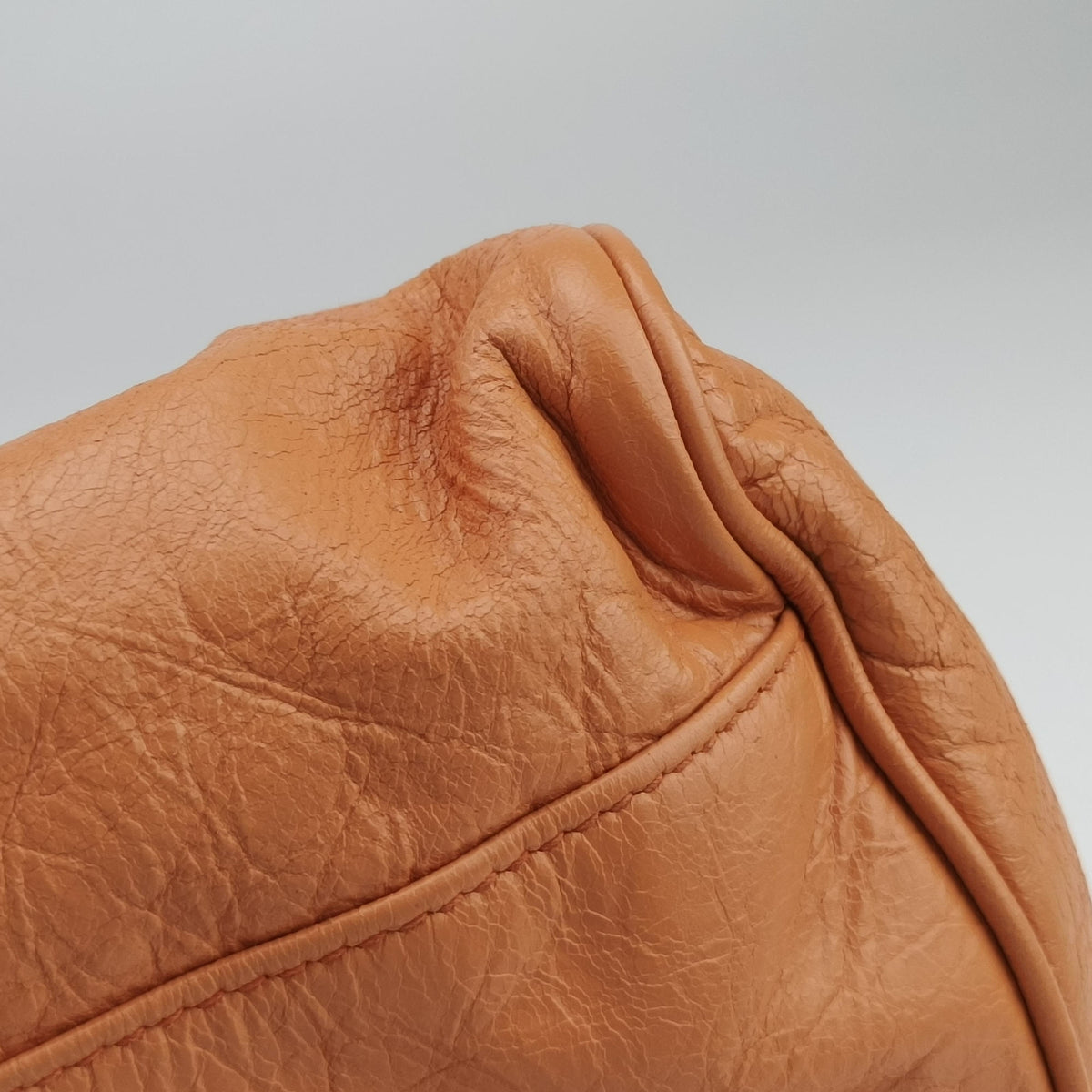 Pre-owned Balenciaga The Velo Orange lambskin  shoulderbag | stylenewstar