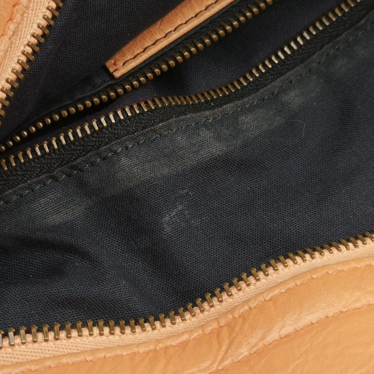 Pre-owned Balenciaga The Velo Orange lambskin  shoulderbag | stylenewstar