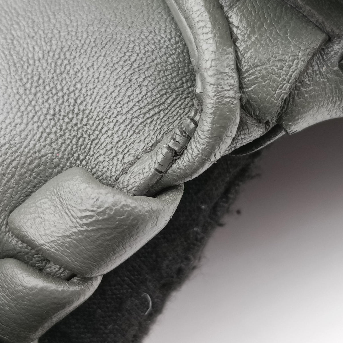 Pre-owned Bottega Veneta Intrecciato Olimpia Grey lambskin  shoulderbag | stylenewstar
