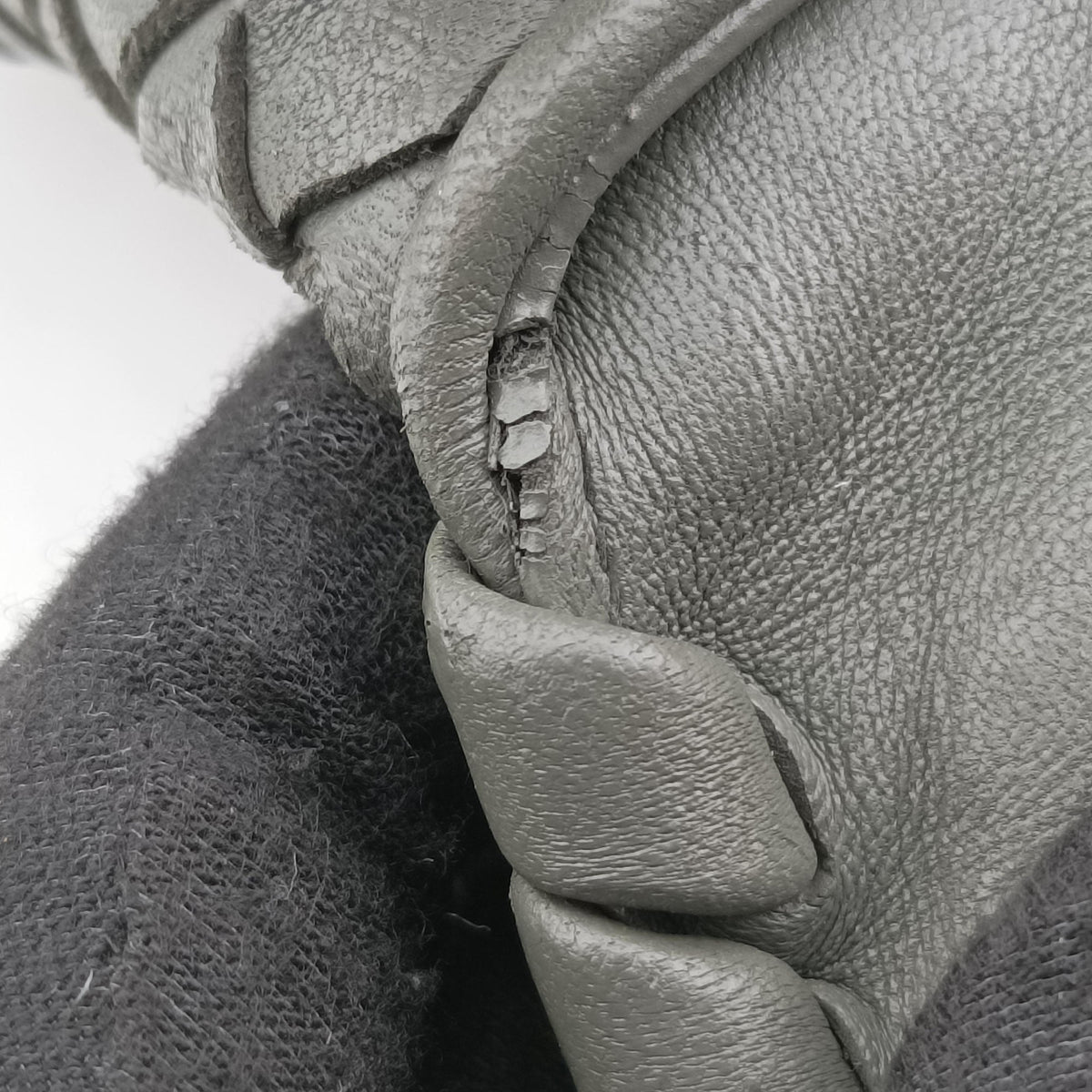 Pre-owned Bottega Veneta Intrecciato Olimpia Grey lambskin  shoulderbag | stylenewstar
