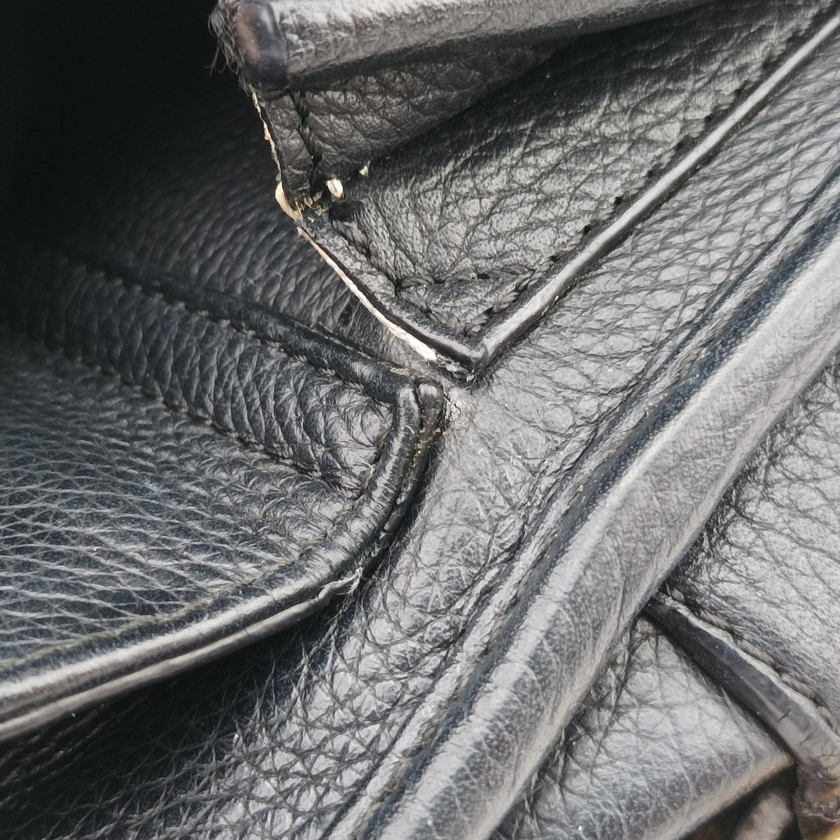 Pre-owned Loewe CRUZ Black Leather  shoulderbag | stylenewstar