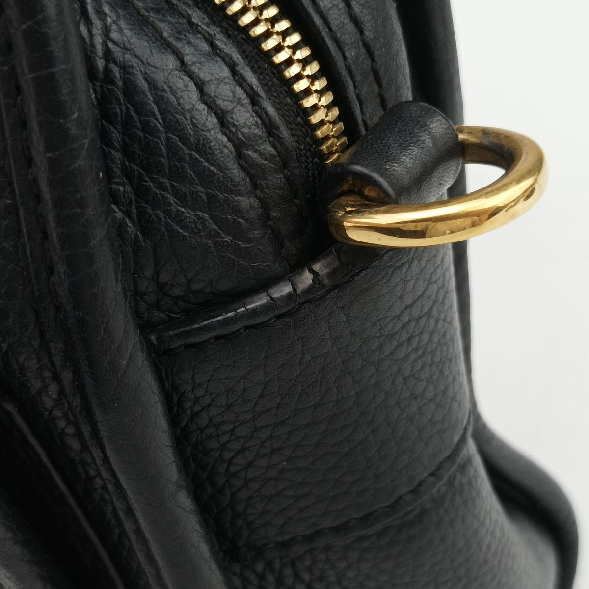 Pre-owned Loewe CRUZ Black Leather  shoulderbag | stylenewstar