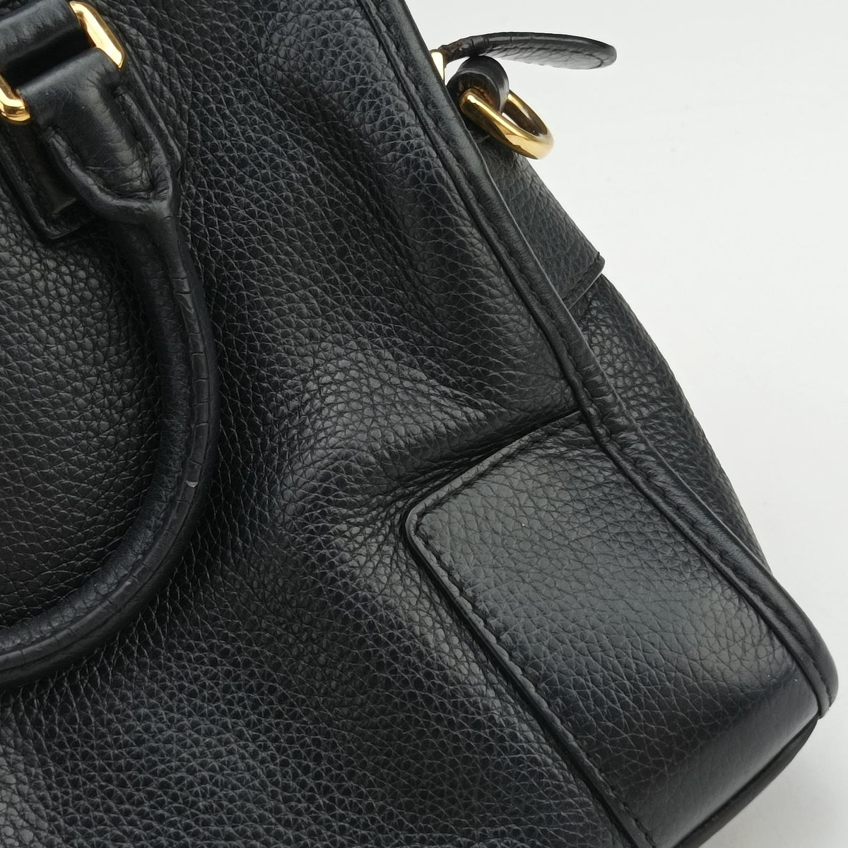 Pre-owned Loewe CRUZ Black Leather  shoulderbag | stylenewstar