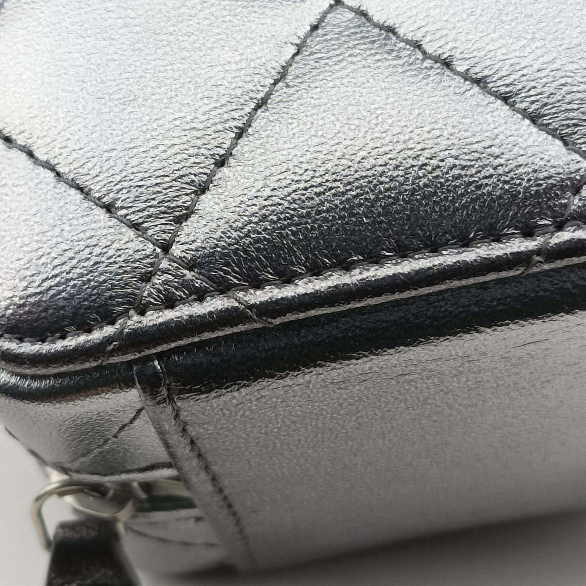 Vintage Chanel Coco Punk Cube Silver lambskin AP2529 crossbodybag | stylenewstar