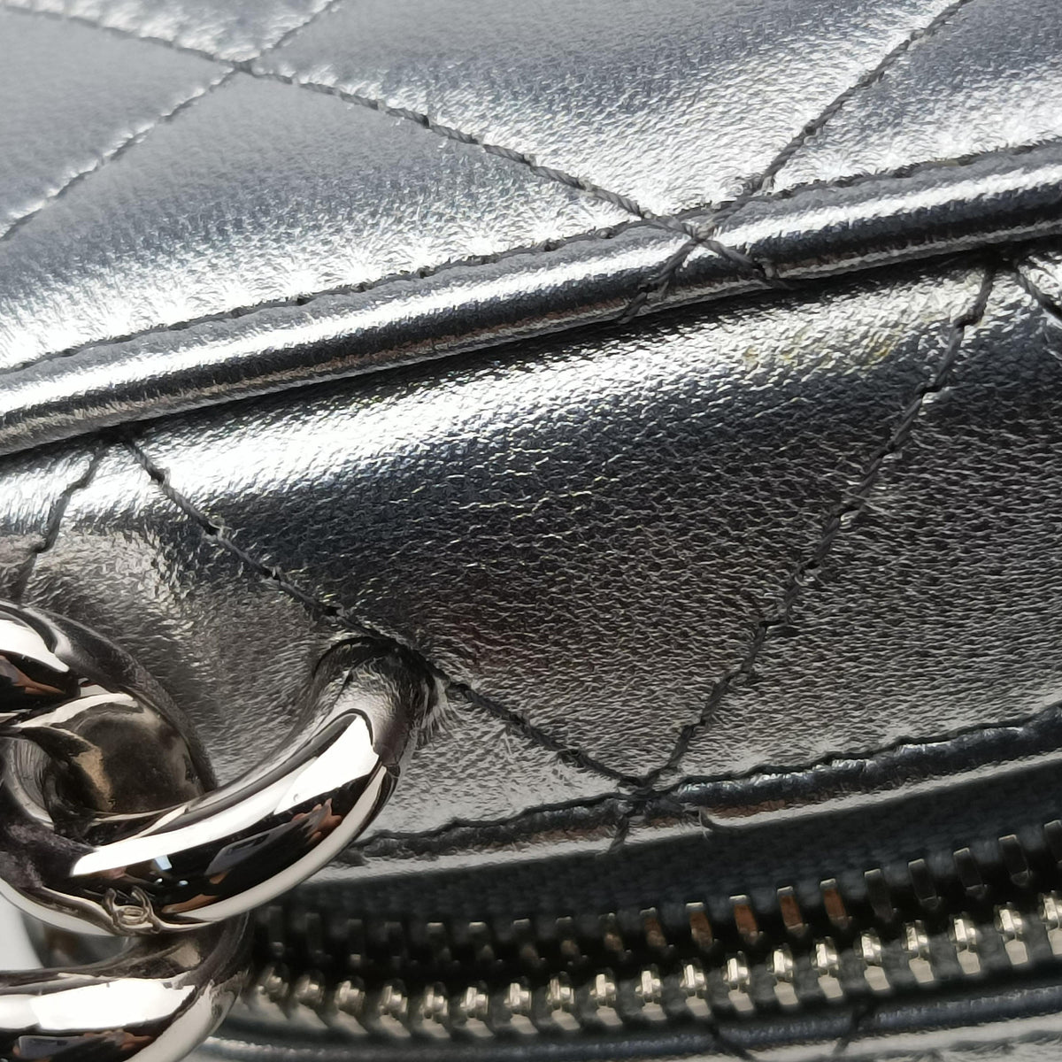 Vintage Chanel Coco Punk Cube Silver lambskin AP2529 crossbodybag | stylenewstar