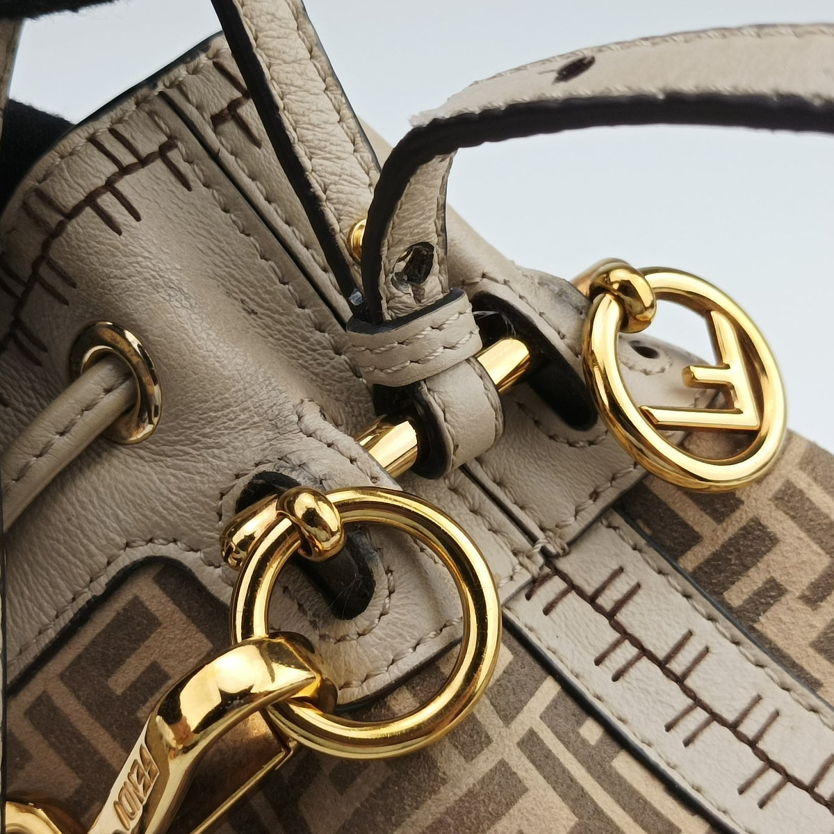 Vintage Fendi Mon Tresor Mini Bucket Beige Leather × Suede 8BS010 shoulderbag | stylenewstar