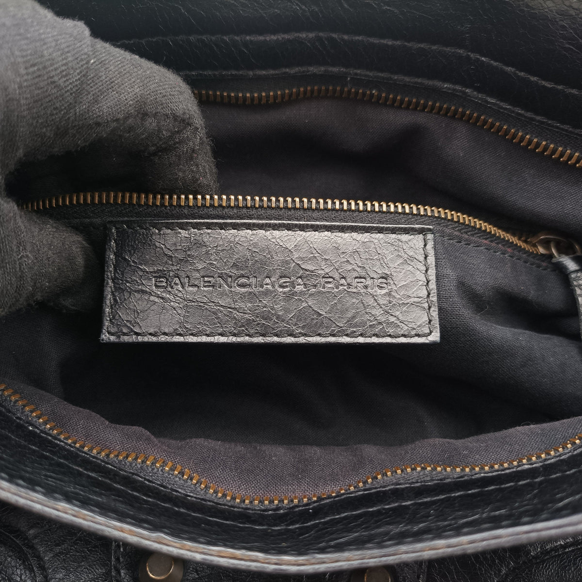 Pre-owned Balenciaga The Velo Black lambskin  handbag | stylenewstar