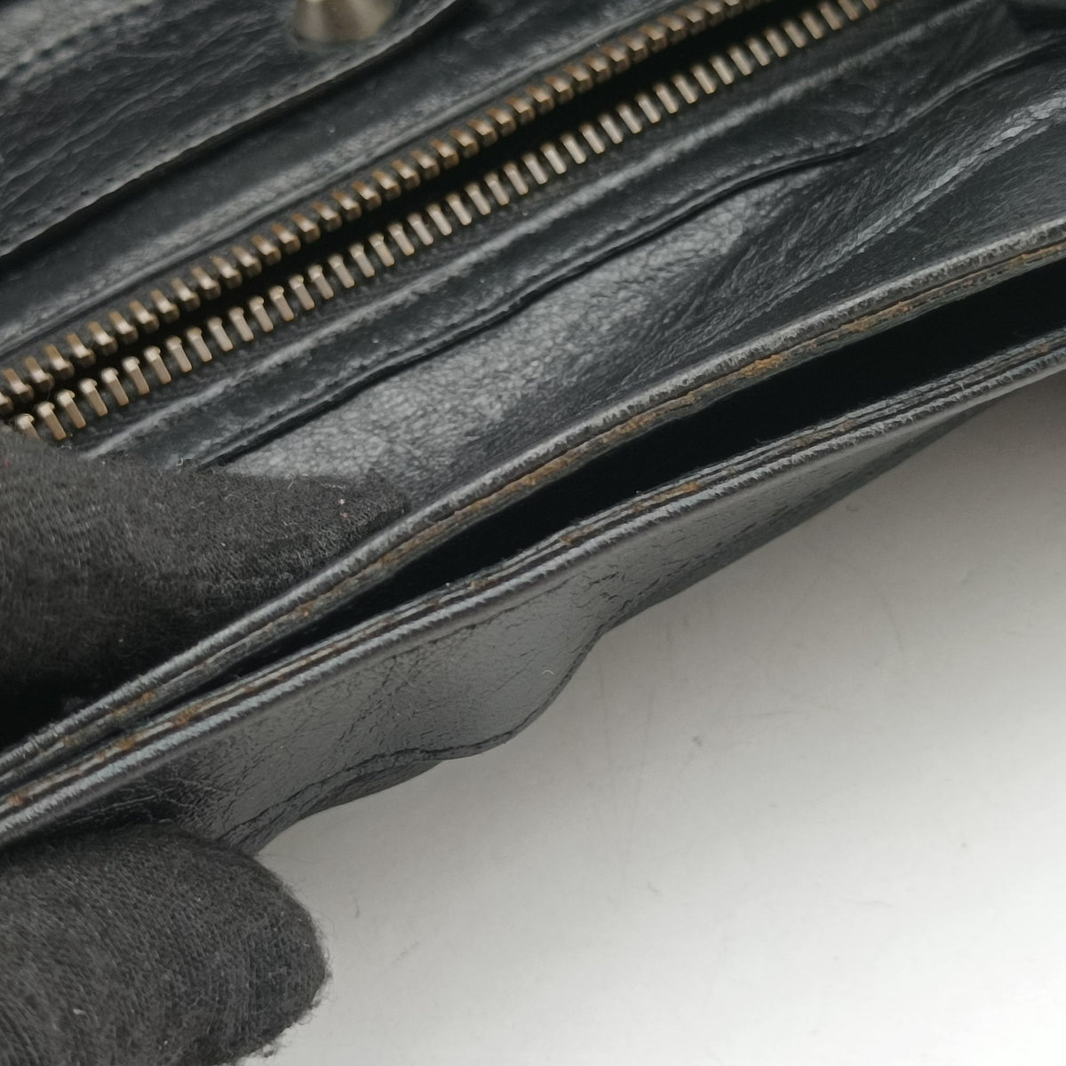 Pre-owned Balenciaga The Velo Black lambskin  handbag | stylenewstar