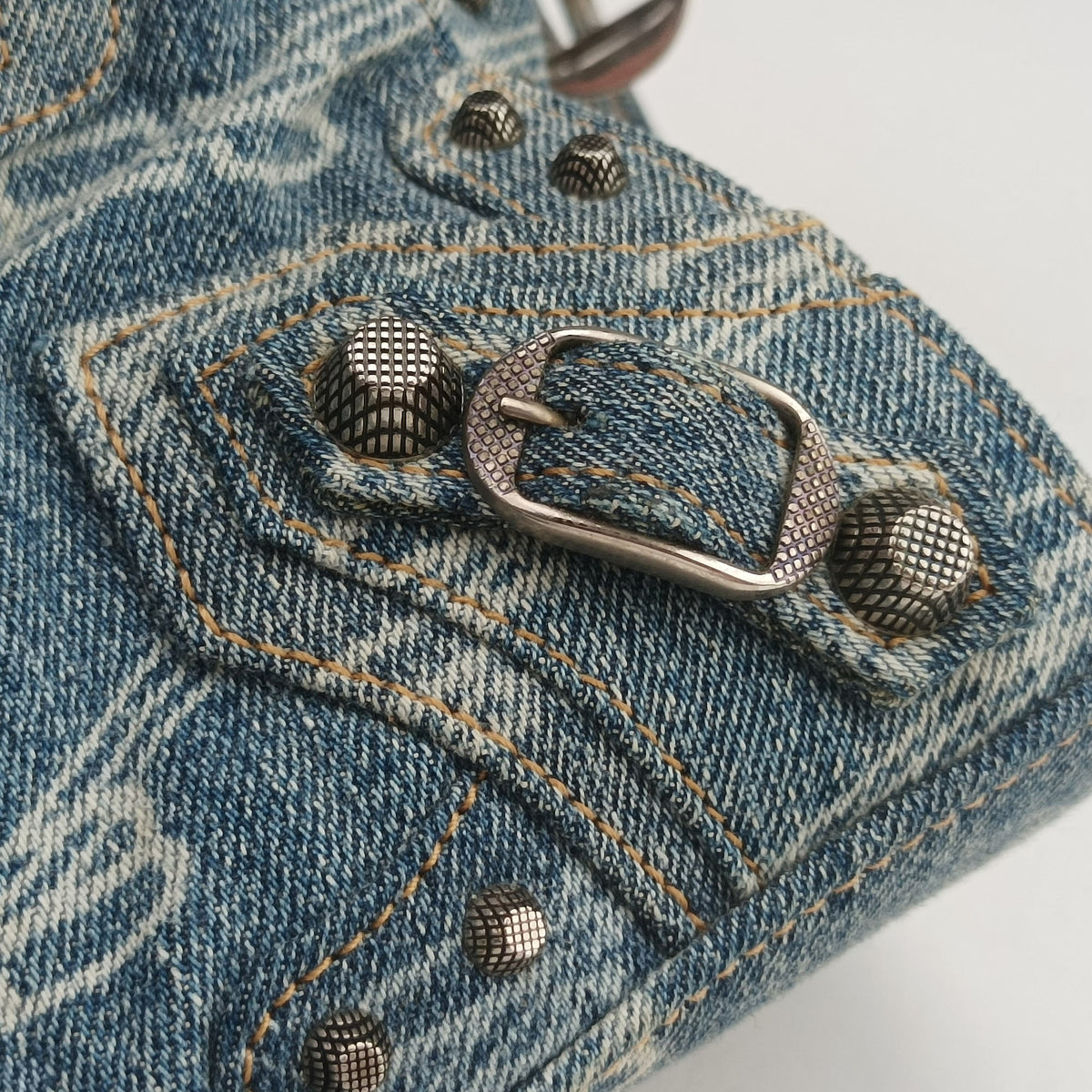 Pre-owned Balenciaga Neo Cagole Blue denim  shoulderbag | stylenewstar