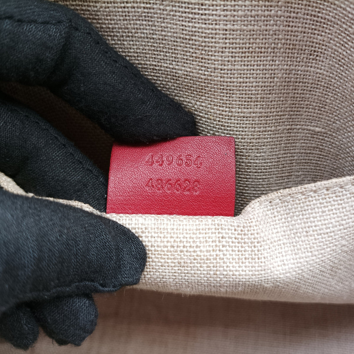 Pre-owned Gucci Microguccissima Red Leather 449654 shoulderbag | stylenewstar