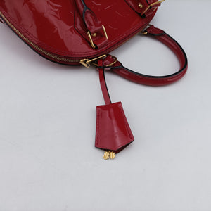 Pre-owned Louis Vuitton Alma BB pomme d'amour Vernis M90174 shoulderbag | stylenewstar