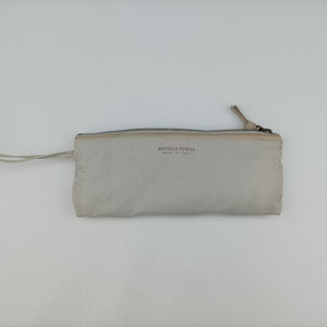 Pre-owned Bottega Veneta Padded CASSETTE White Nylon  shoulderbag | stylenewstar