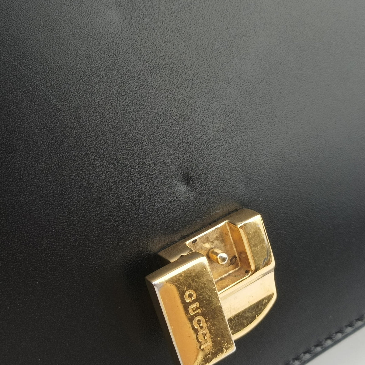 Pre-owned Gucci Sylvie Black Leather 421882 shoulderbag | stylenewstar