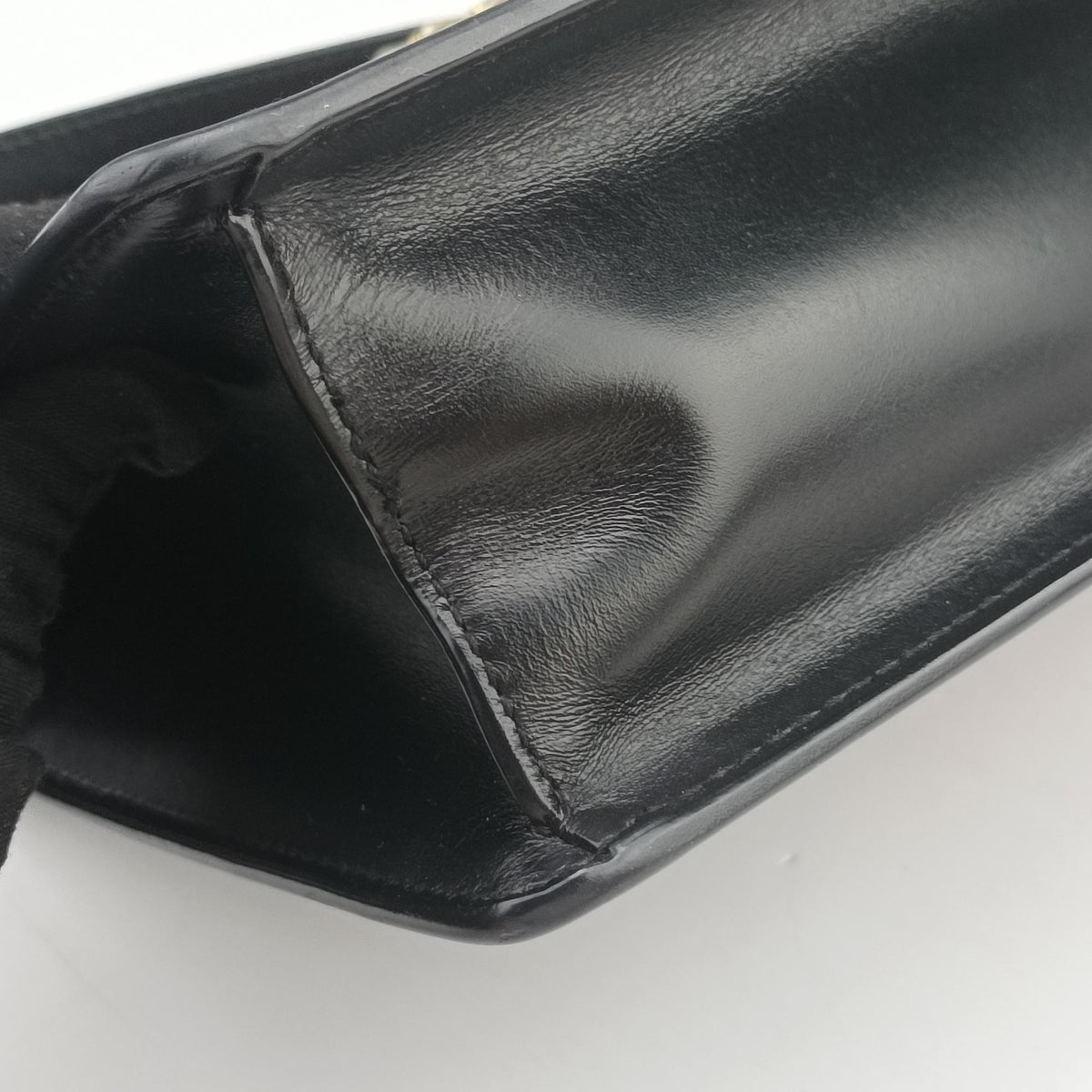 Pre-owned Gucci Sylvie Black Leather 421882 shoulderbag | stylenewstar