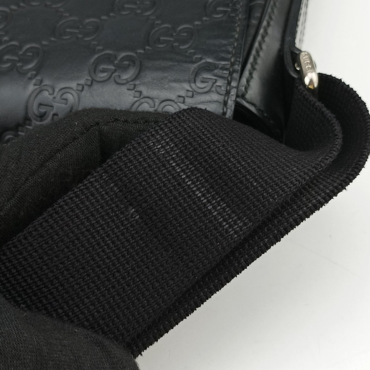 Pre-owned Gucci GG Plus GG Supreme Black Leather 406368 shoulderbag | stylenewstar