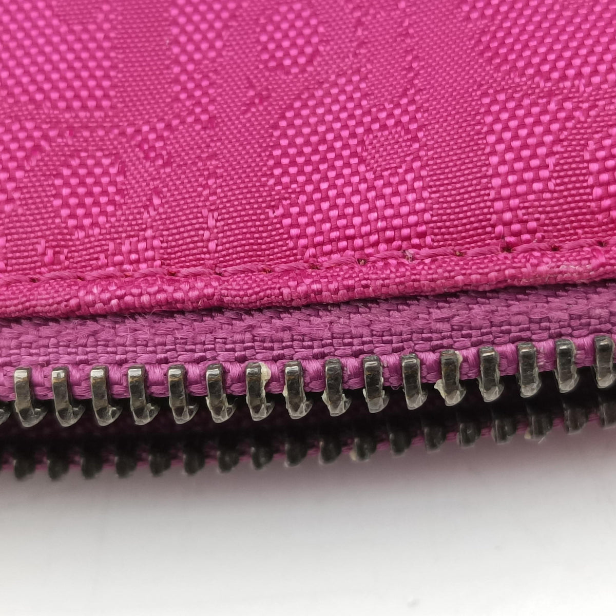 Pre-owned Christian Dior Oblique heart Rose Nylon  handbag | stylenewstar