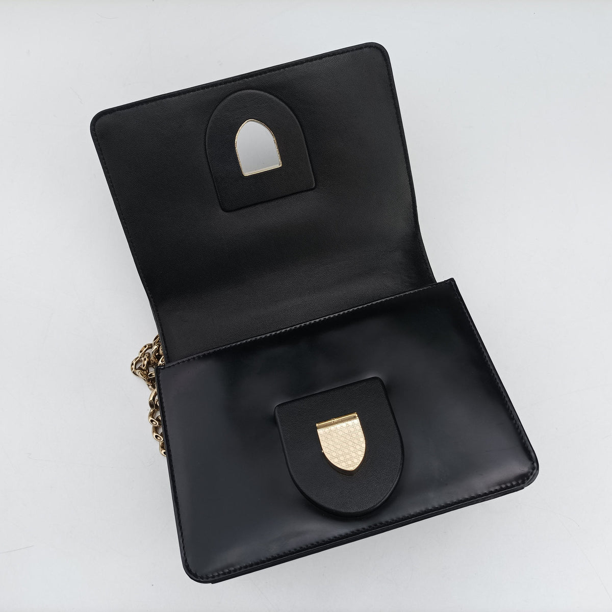 Pre-owned Christian Dior Diorama Black Leather  shoulderbag | stylenewstar