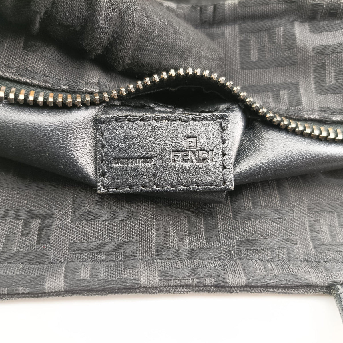 Pre-owned Fendi Zucchino Black Canvas x Leather  handbag | stylenewstar
