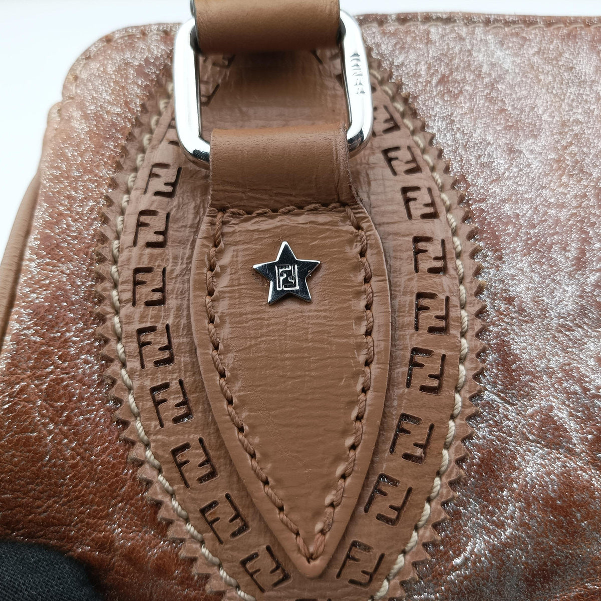 Pre-owned Fendi Etniko Brown Leather 8BN157 handbag | stylenewstar