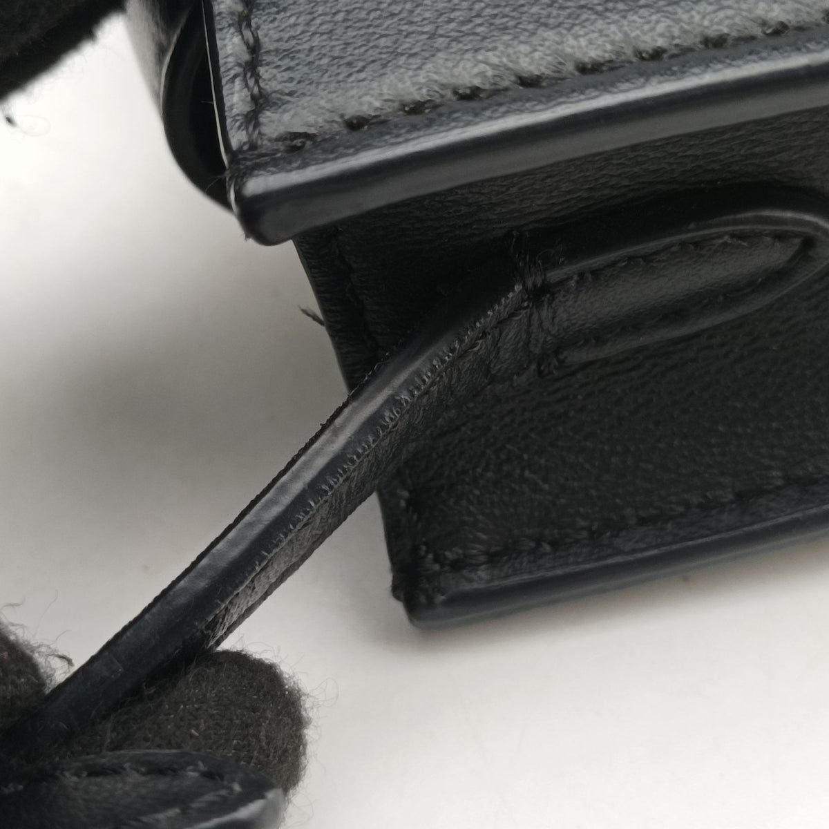 Vintage Fendi Phone Pouch Black Leather 7AS192 shoulderbag | stylenewstar