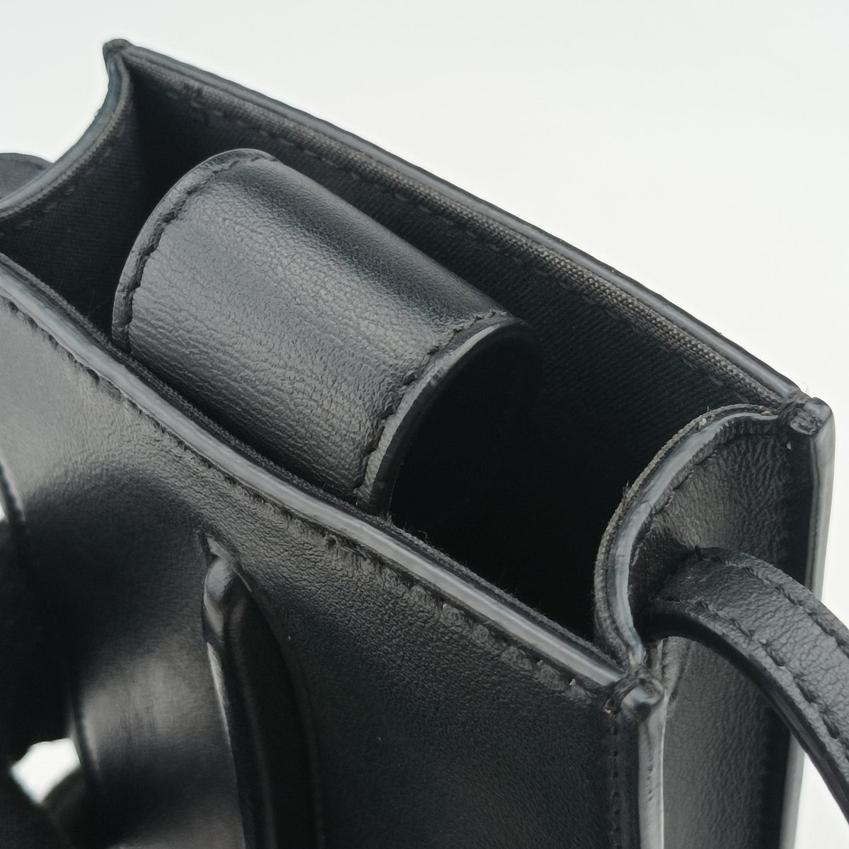 Vintage Fendi Phone Pouch Black Leather 7AS192 shoulderbag | stylenewstar