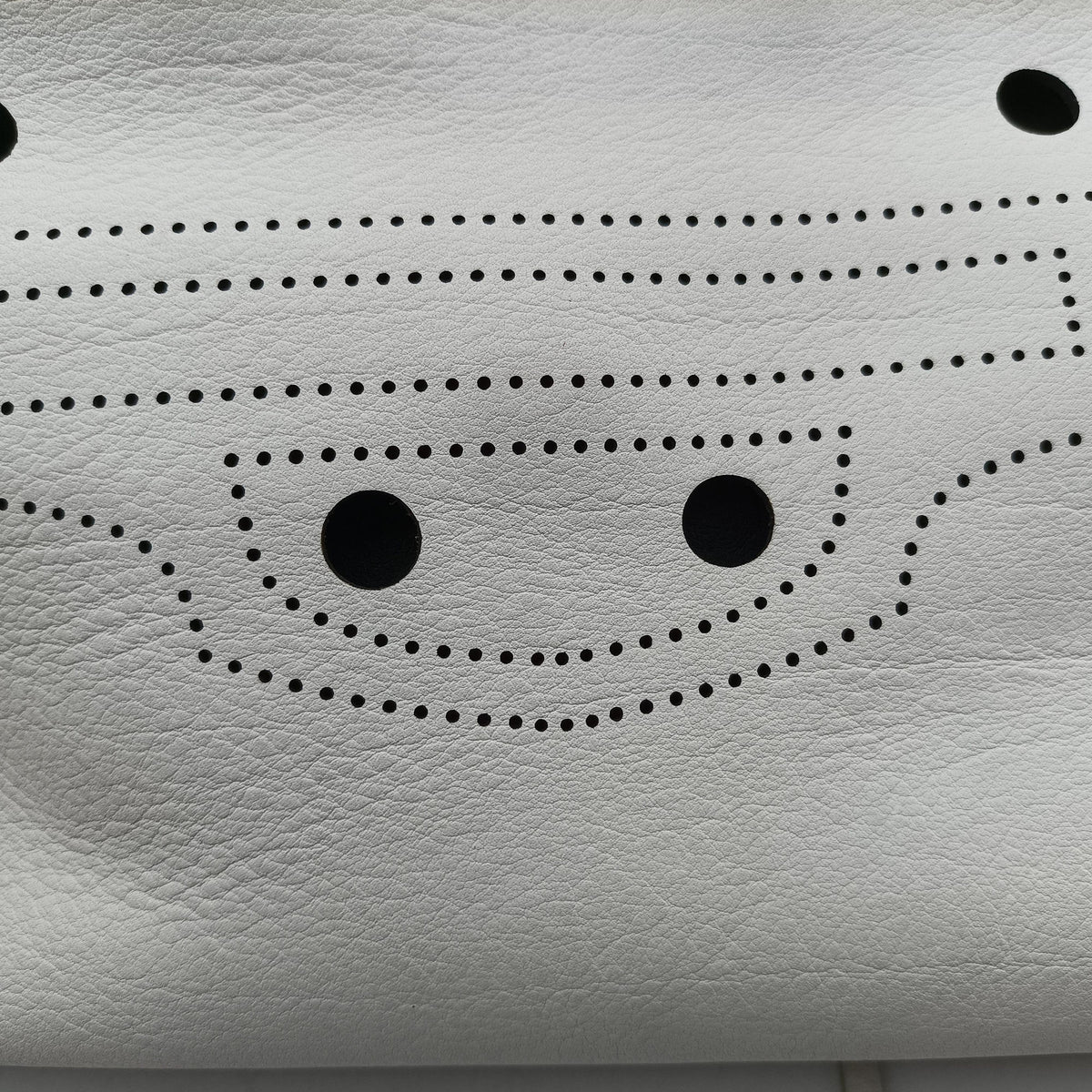Pre-owned Balenciaga Giant City White lambskin  shoulderbag | stylenewstar