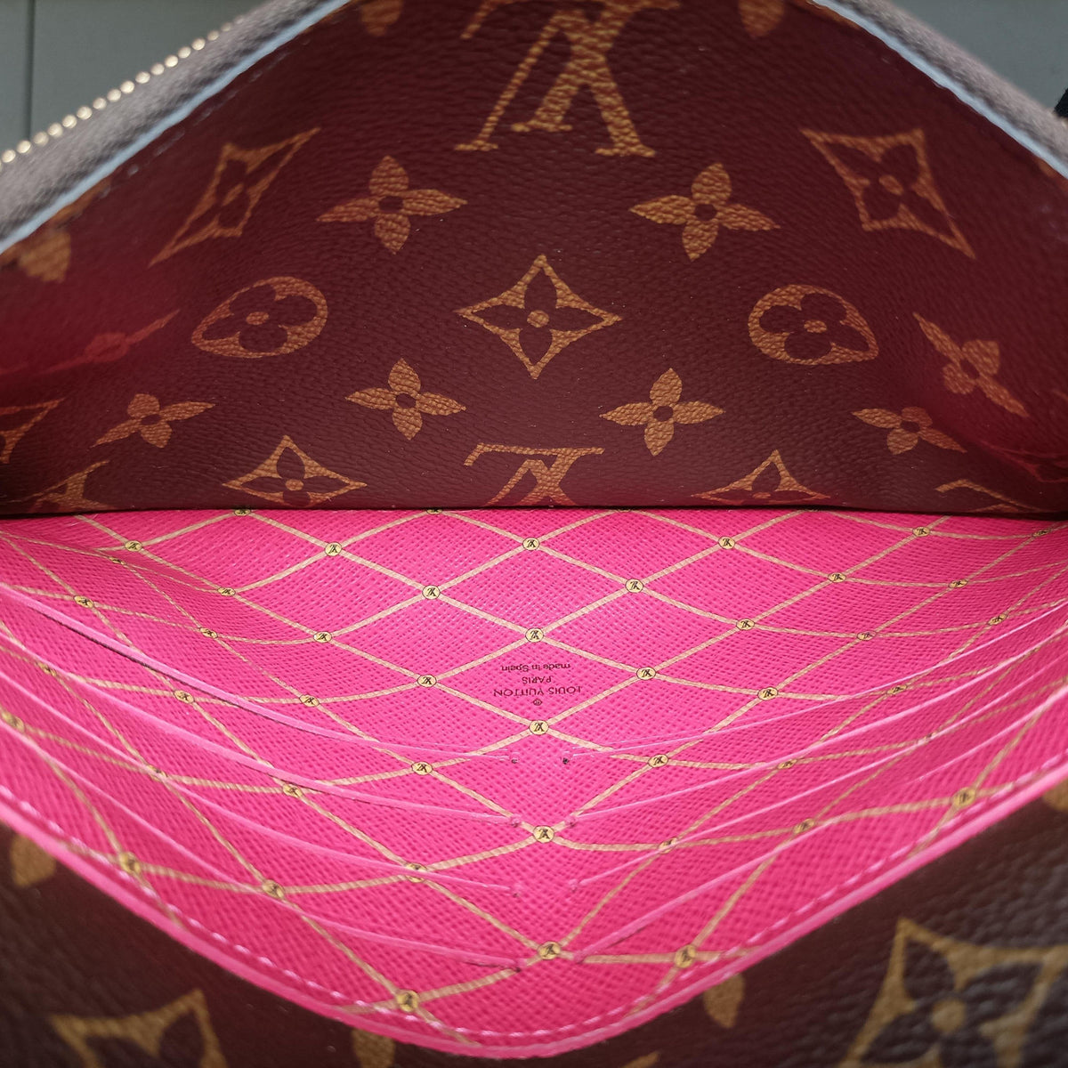 Pre-owned Louis Vuitton Pochette Weekend brown×Fuchsia Pink Monogram Canvas M62456 shoulderbag | stylenewstar