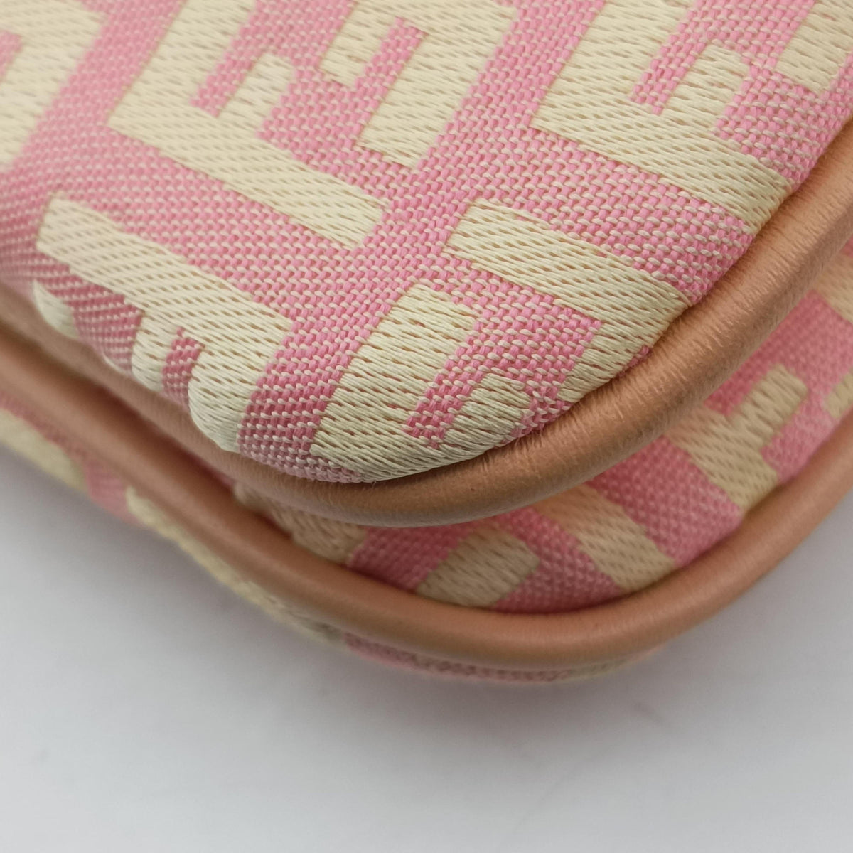 Pre-owned Fendi Mamma Bucket Pink Canvas×Leather 8BR002 shoulderbag | stylenewstar