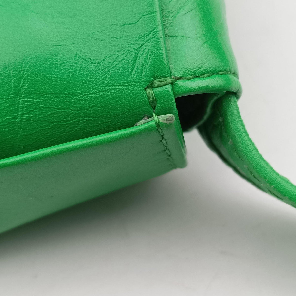 Pre-owned Bottega Veneta candy cassette Green lambskin  shoulderbag | stylenewstar