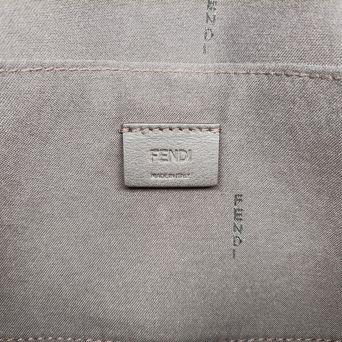 Vintage Fendi Kan I F Brown Leather 8BS032 shoulderbag | stylenewstar