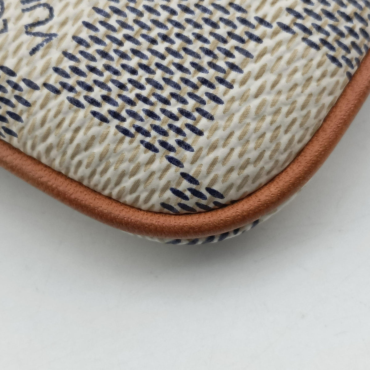 Pre-owned Louis Vuitton Pochette Mila MM AZUR Damier Canvas N60027 handbag | stylenewstar