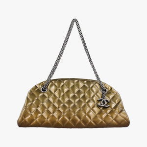 Pre-owned Chanel Mademoiselle Bowling Golden Patent A50557 shoulderbag | stylenewstar