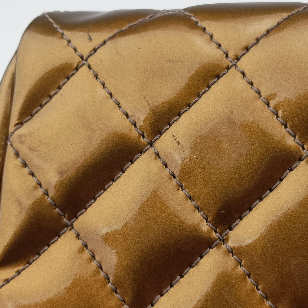 Pre-owned Chanel Mademoiselle Bowling Golden Patent A50557 shoulderbag | stylenewstar